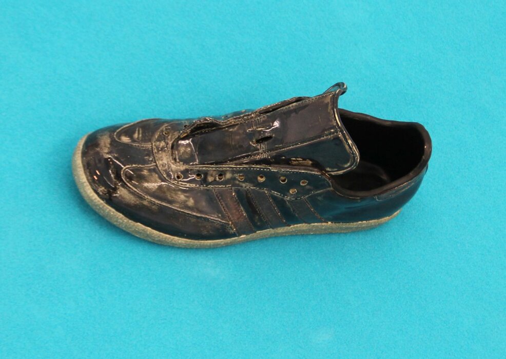 Bittersweet IV (blue stripes)