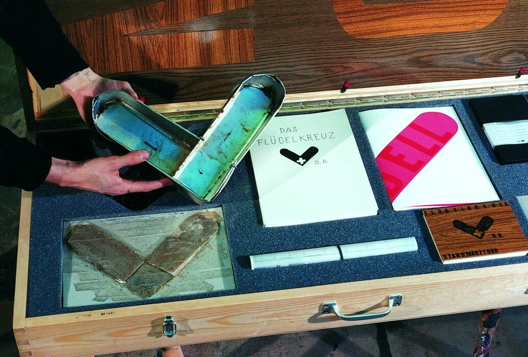 Das Flügelkreuz – Koffer