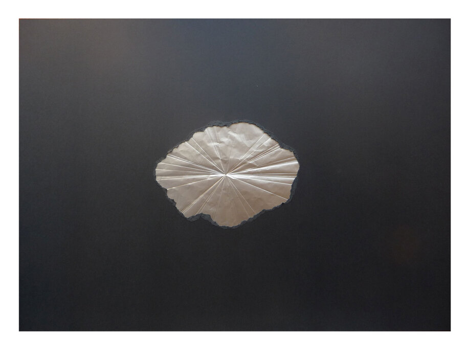 Fuoriuscire dal buio ed entrare nella notte  (Aus der Dunkelheit heraus und in die Nacht hinein)