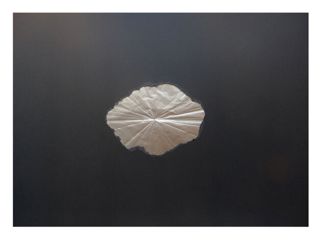 Fuoriuscire dal buio ed entrare nella notte  (Aus der Dunkelheit heraus und in die Nacht hinein)