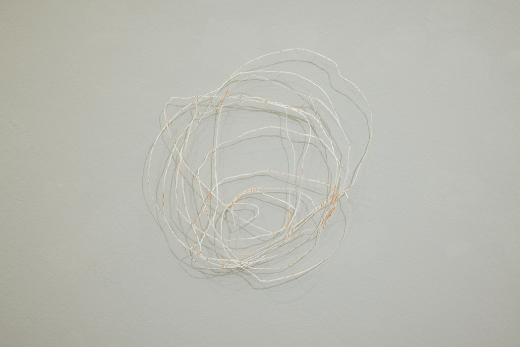 Zwischen einer Linie - Monika Grzymala & Katharina Hinsberg