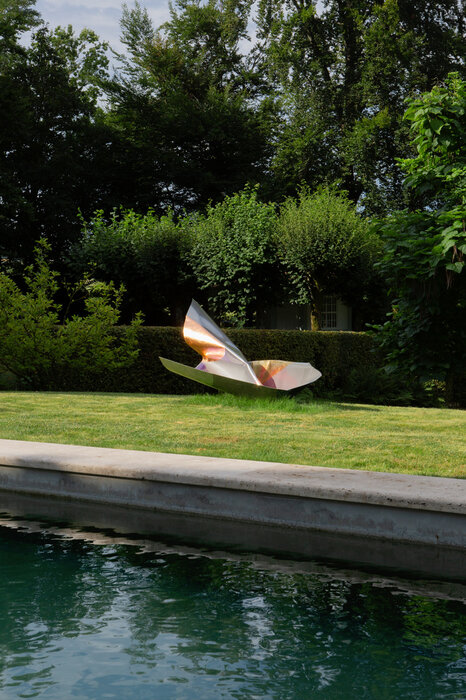 First commissioned outdoor sculpture by Myriam Holme installed.