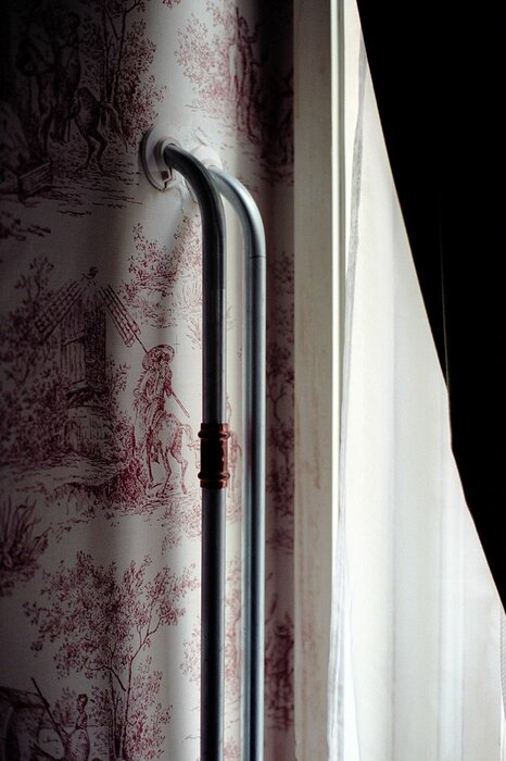 Zur Frage nach einem zeitgenössischen Realismus und einer Kritik in dessen Sinne