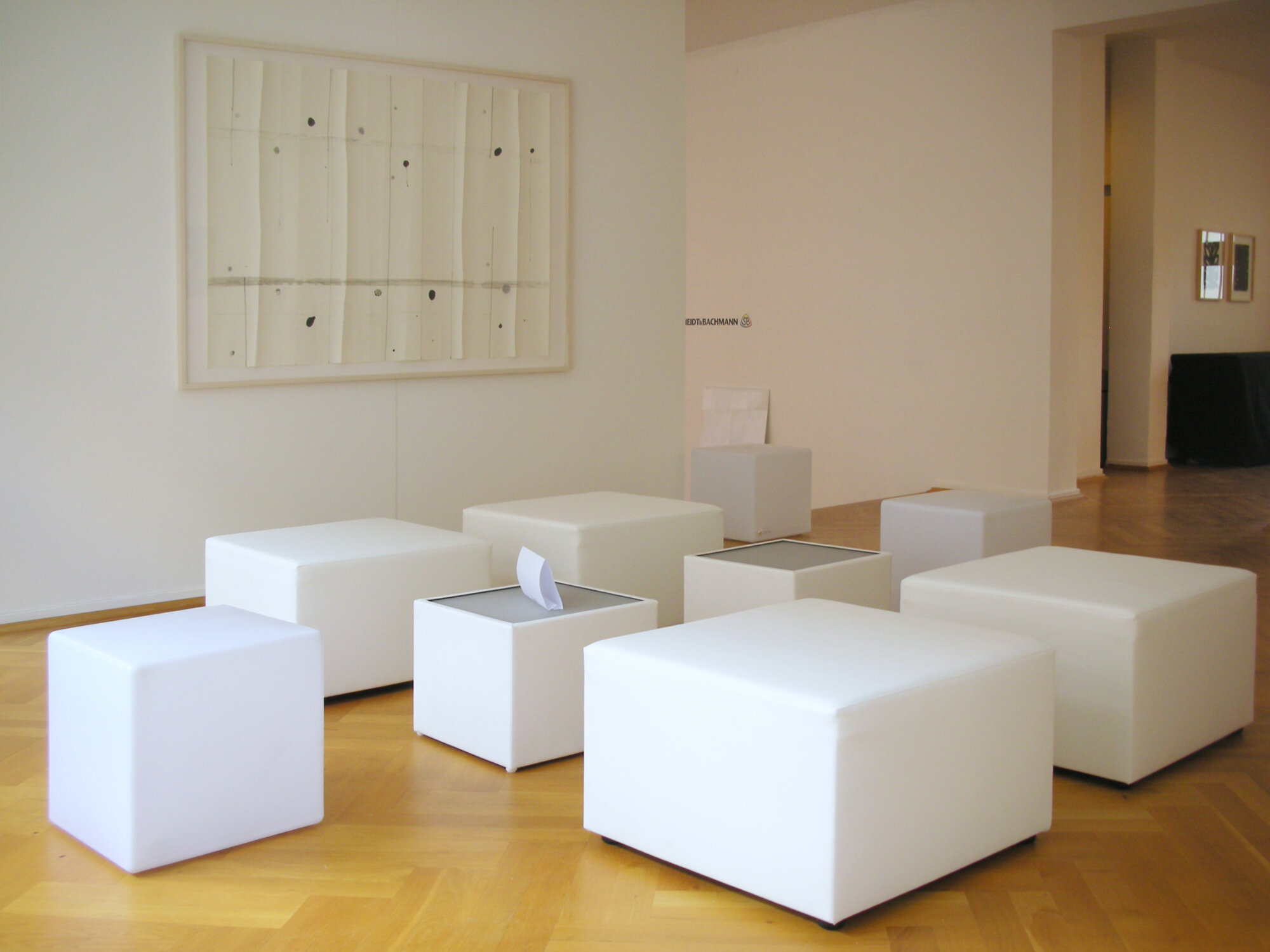 Lounge für ein Firmenevent in der Galerie Bernhard Knaus Fine Art, Frankfurt