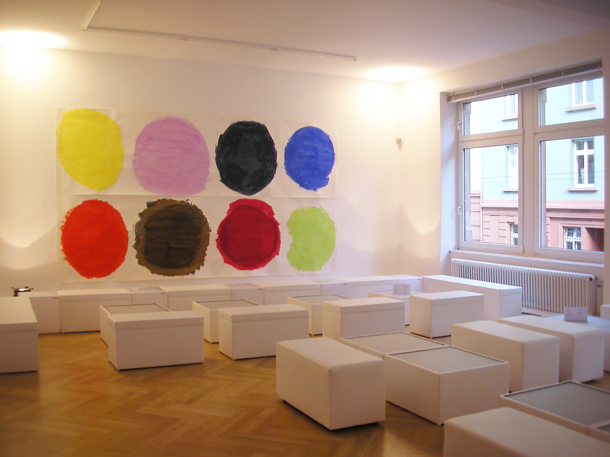 Lounge anlässlich eines Messeempfangs in der Galerie Bernhard Knaus Fine Art, Frankfurt