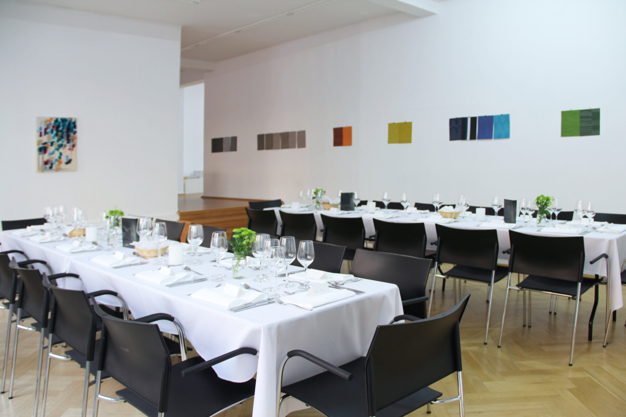 Dinner anlässlich einer Produktpräsentation in der Galerie Bernhard Knaus Fine Art, Frankfurt